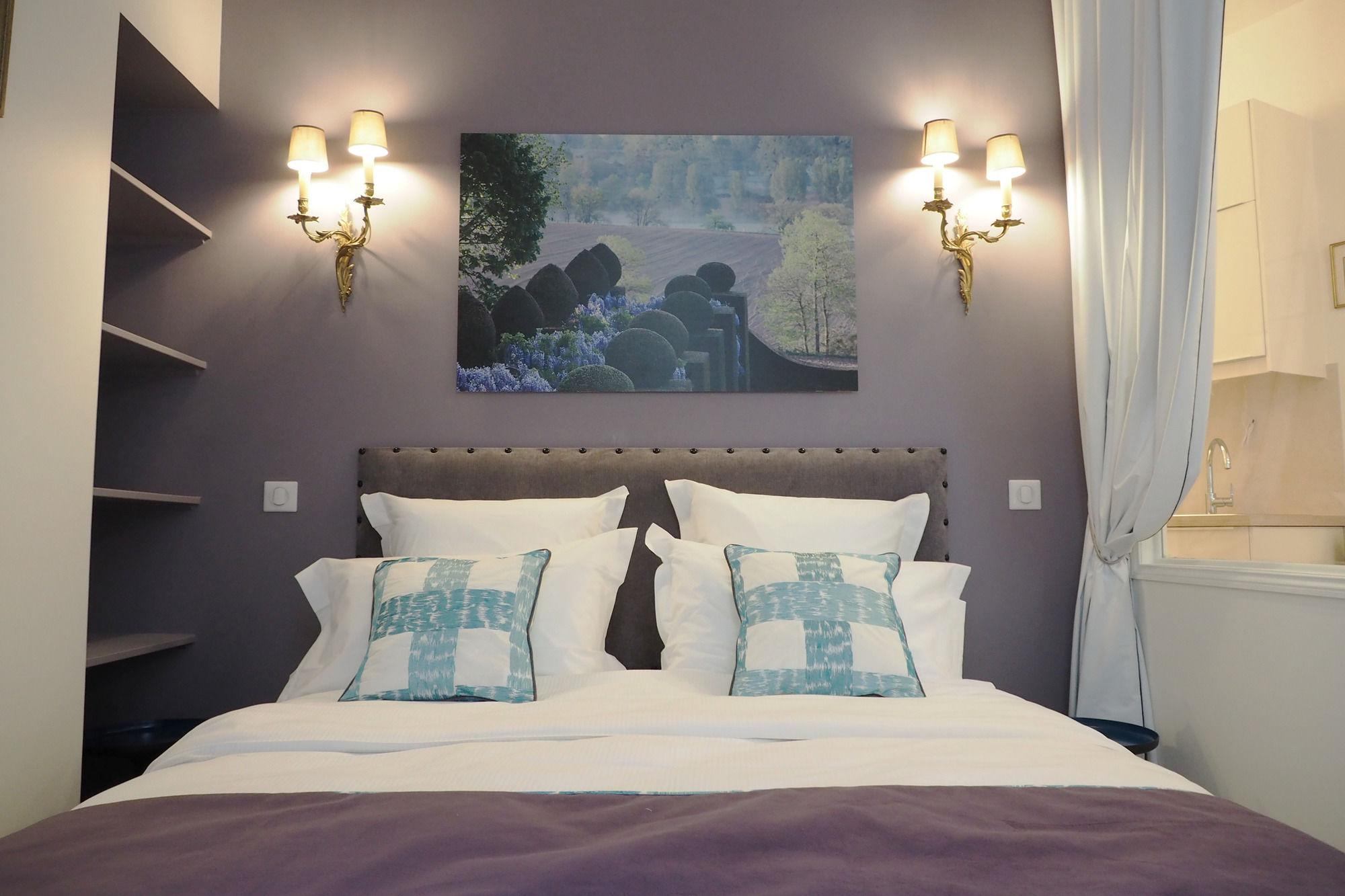 Louvre Opera Design Chicsuites *