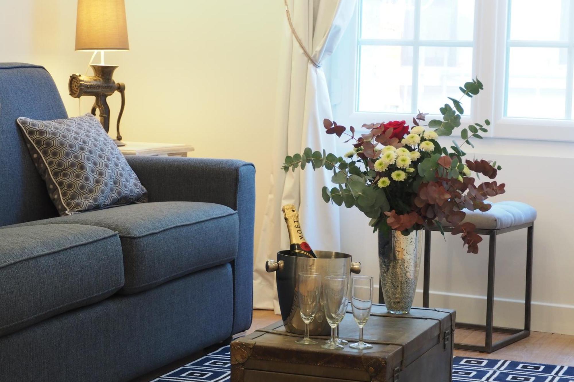 Louvre Opera Design Chicsuites